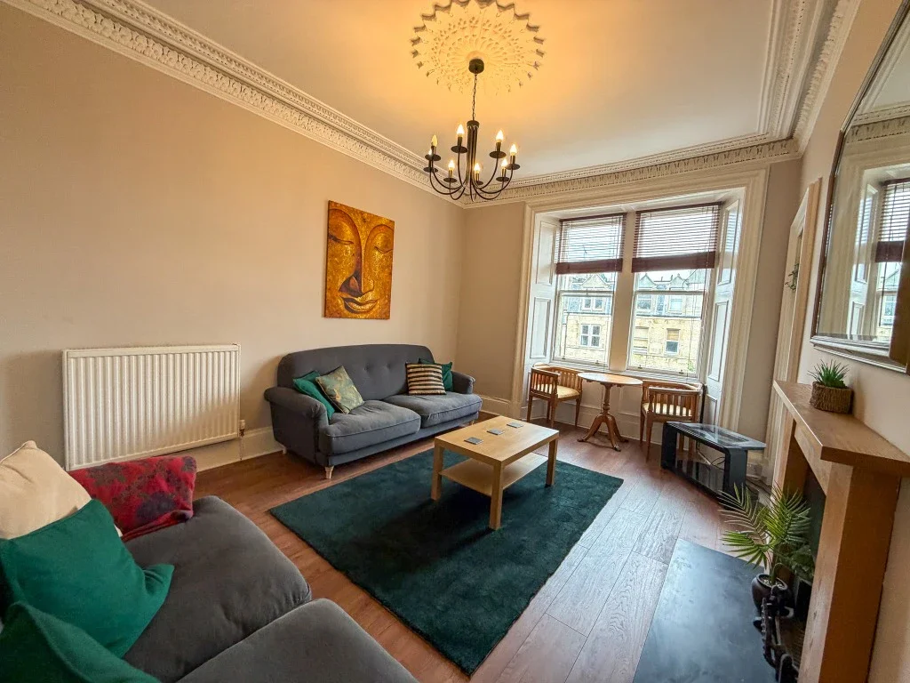 Flat Marchmont Crescent in City of Edinburgh