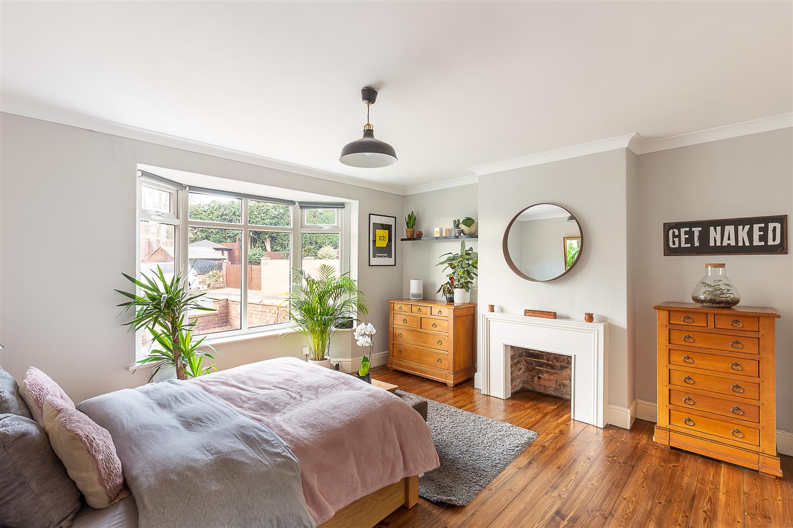 Flat Newlands Road in Newcastle upon Tyne