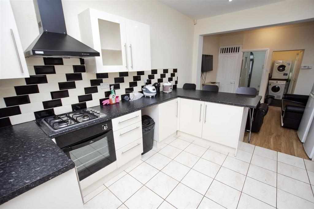 Flat Tiverton Road in Birmingham