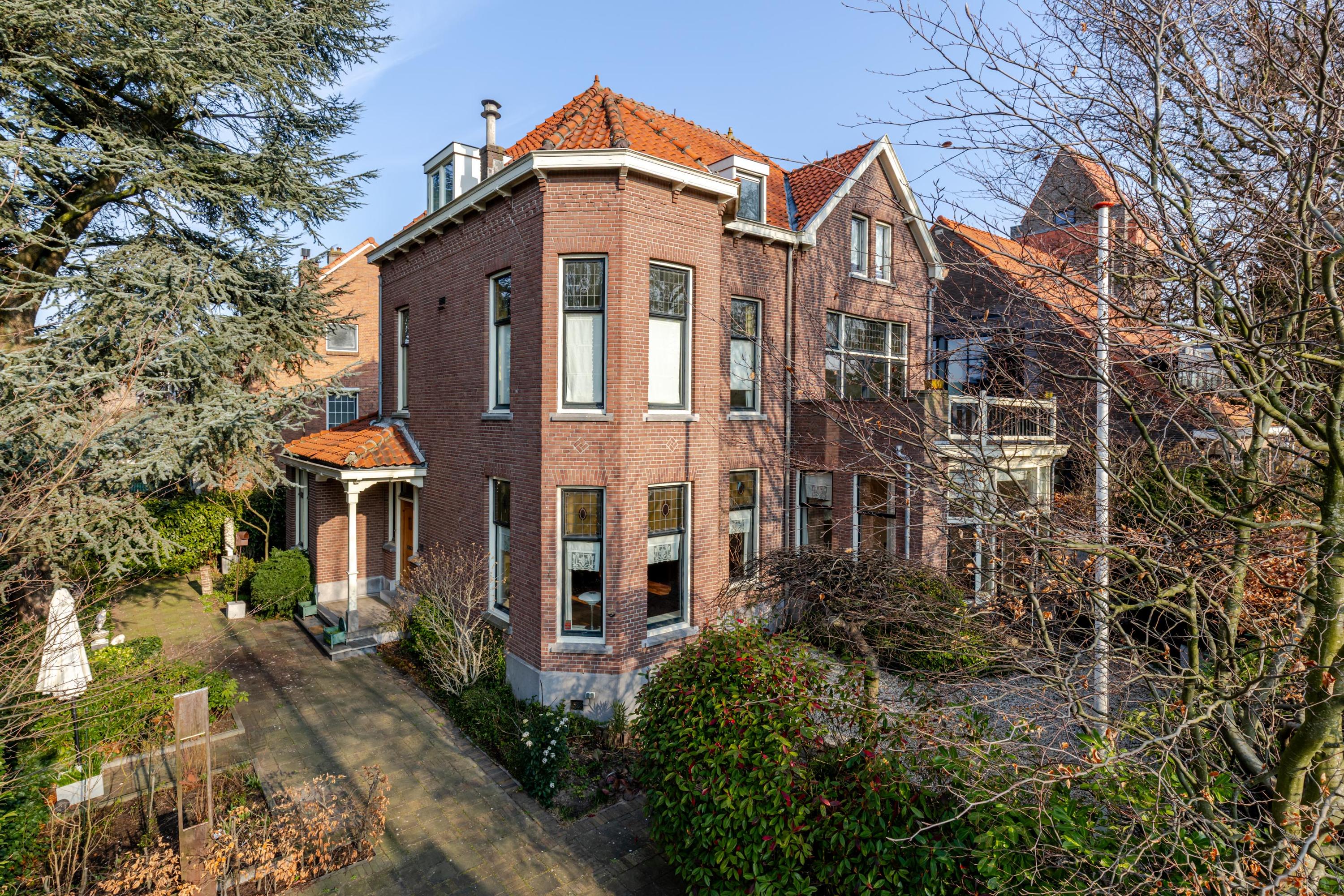 Huis Burgemeester Knappertlaan 30 in Schiedam