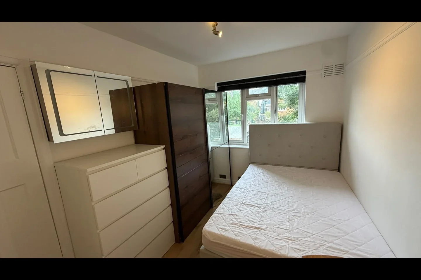Room Uphill Drive in Greater London