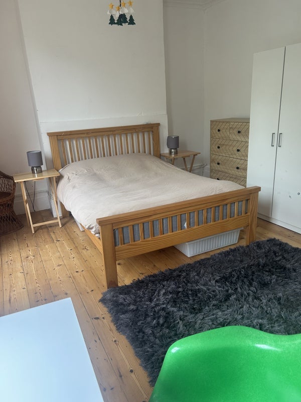 Room Eleanor Road in Greater London
