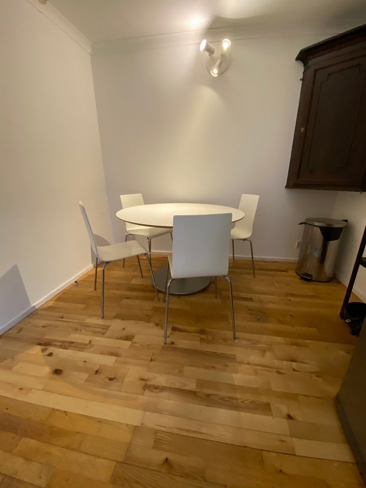 Room Greenland Passage in Greater London