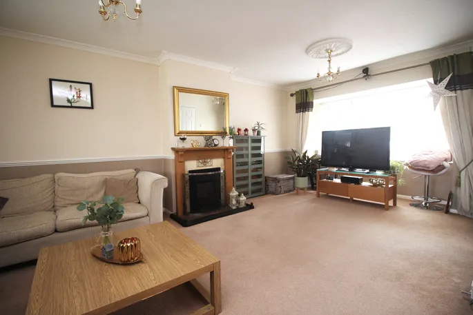 Flat New Park Drive in Dacorum