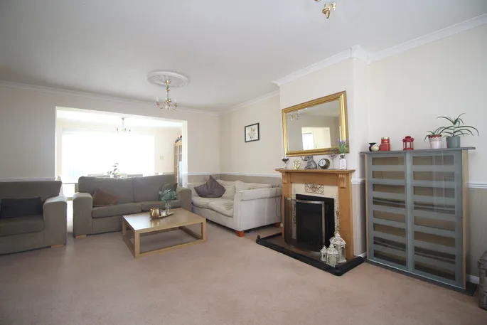 Flat New Park Drive in Dacorum