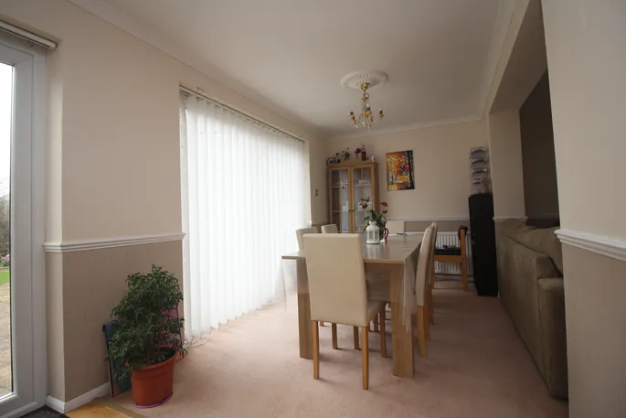 Flat New Park Drive in Dacorum