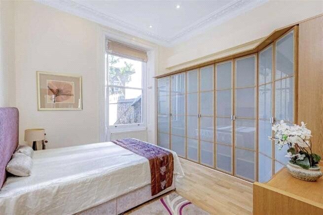 Flat Ashburn Gardens in Greater London
