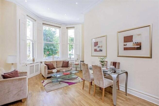Flat Ashburn Gardens in Greater London