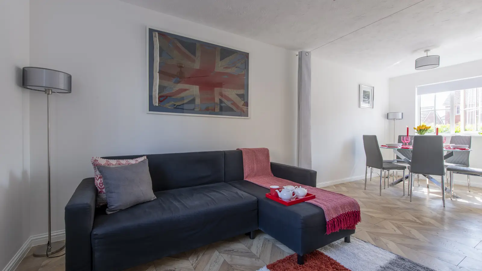 Flat Pelly Road in Greater London