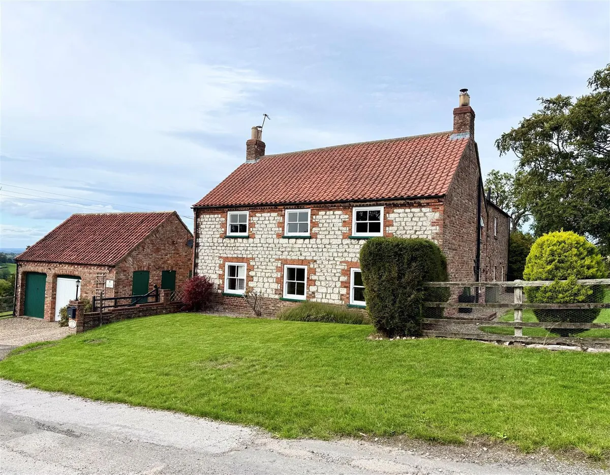 House Painsthorpe Lane in Kirby Underdale