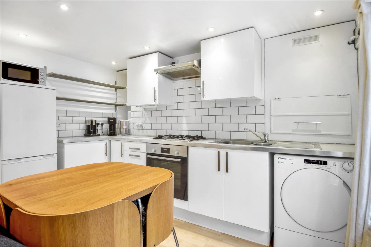 Flat Allen Road in Greater London