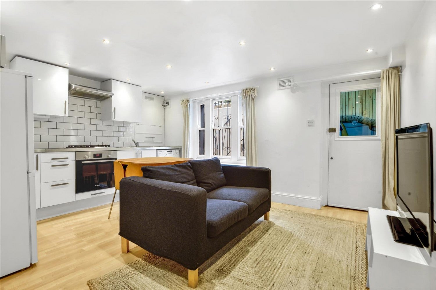 Flat Allen Road in Greater London