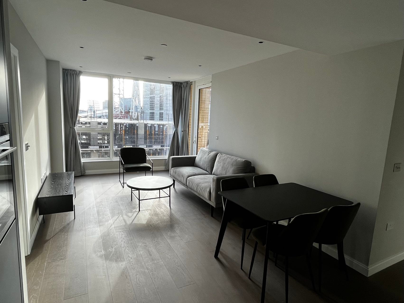 Flat Kennington Lane in Greater London
