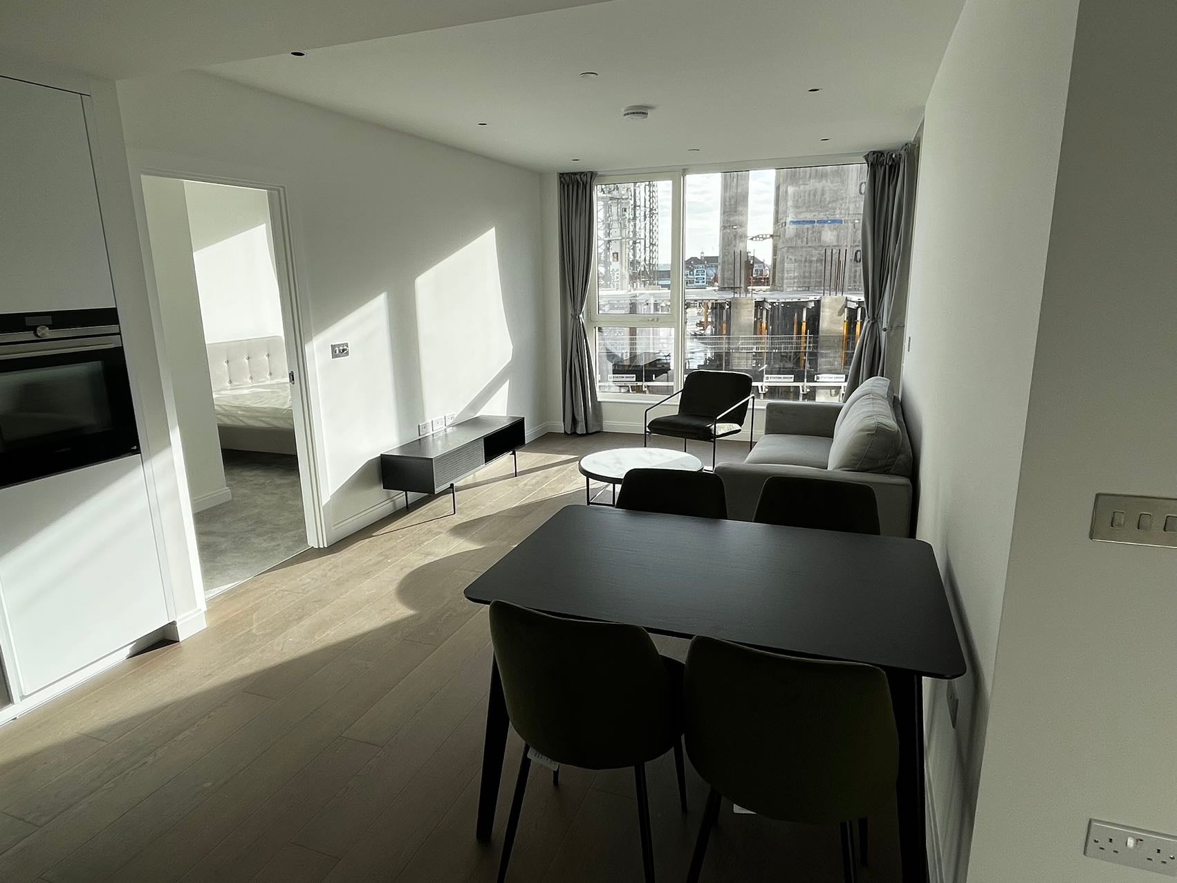 Flat Kennington Lane in Greater London