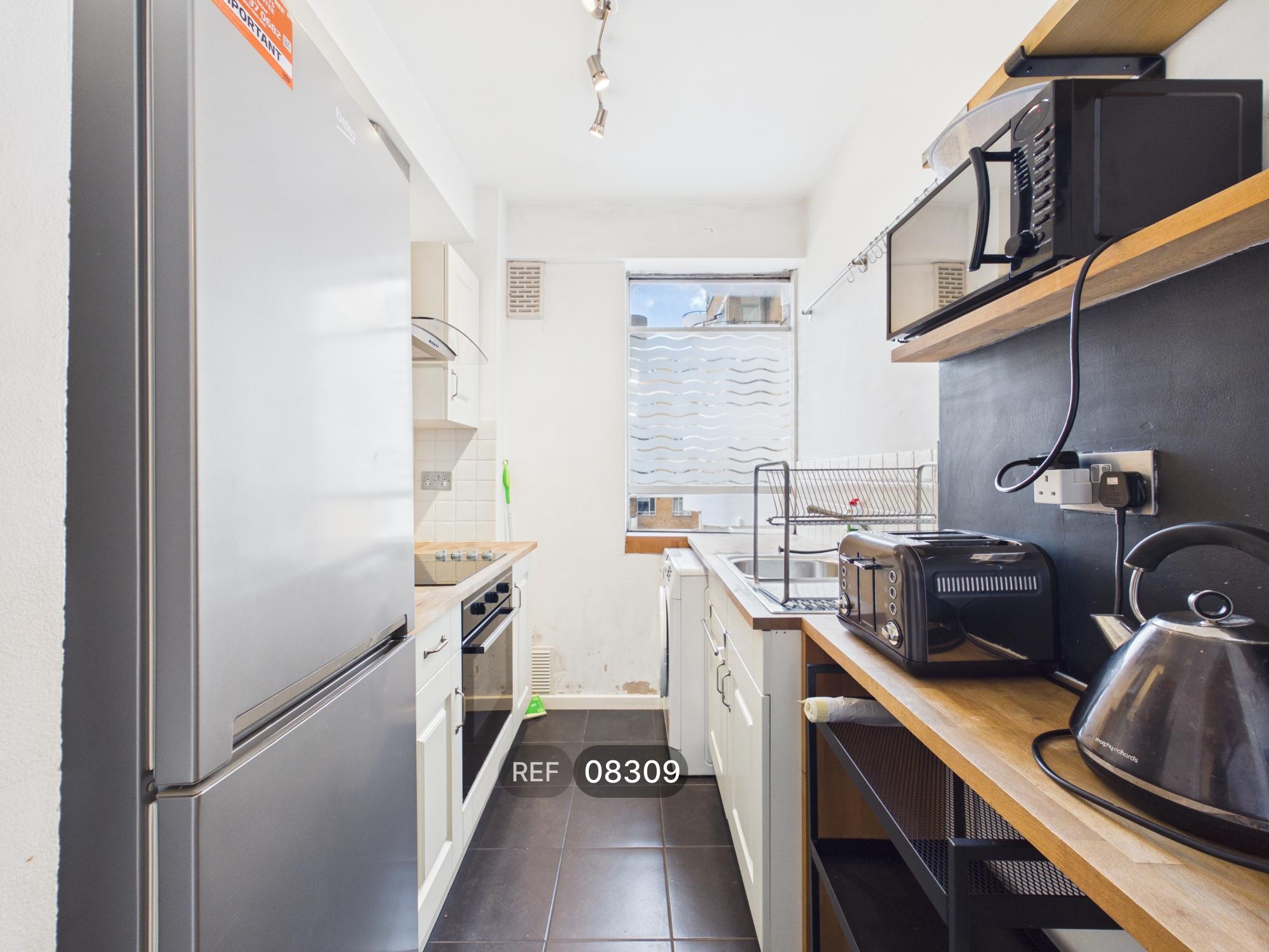 Flat Brixton Hill in Greater London