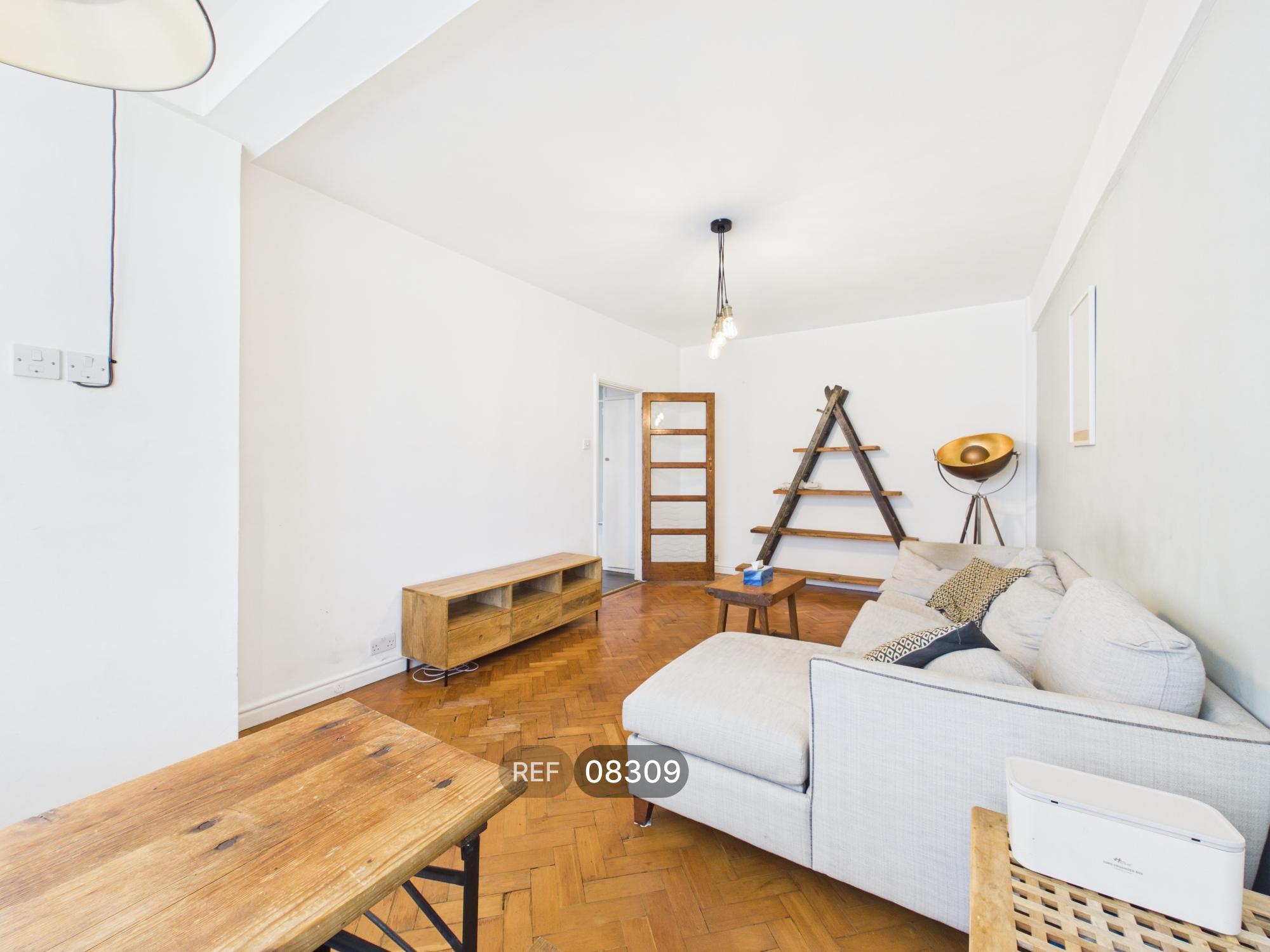 Flat Brixton Hill in Greater London