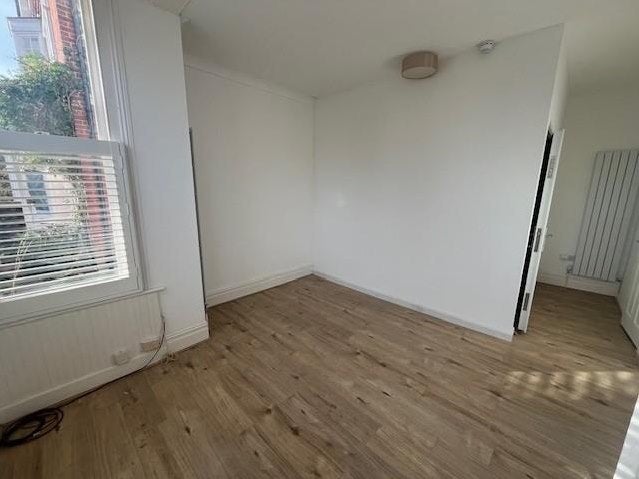 Flat Pembroke Avenue in Portslade by Sea