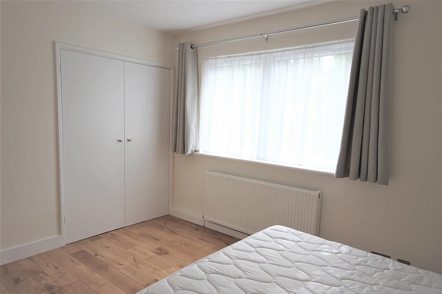 Flat Hillcroft Crescent in Greater London