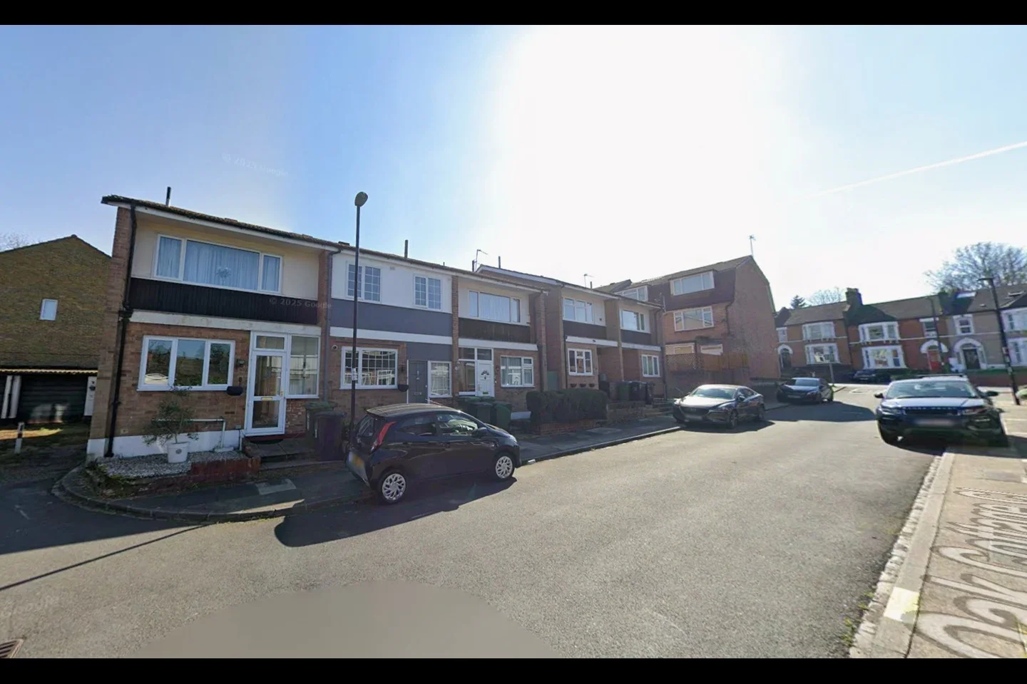 Flat Oak Cottage Close in Greater London