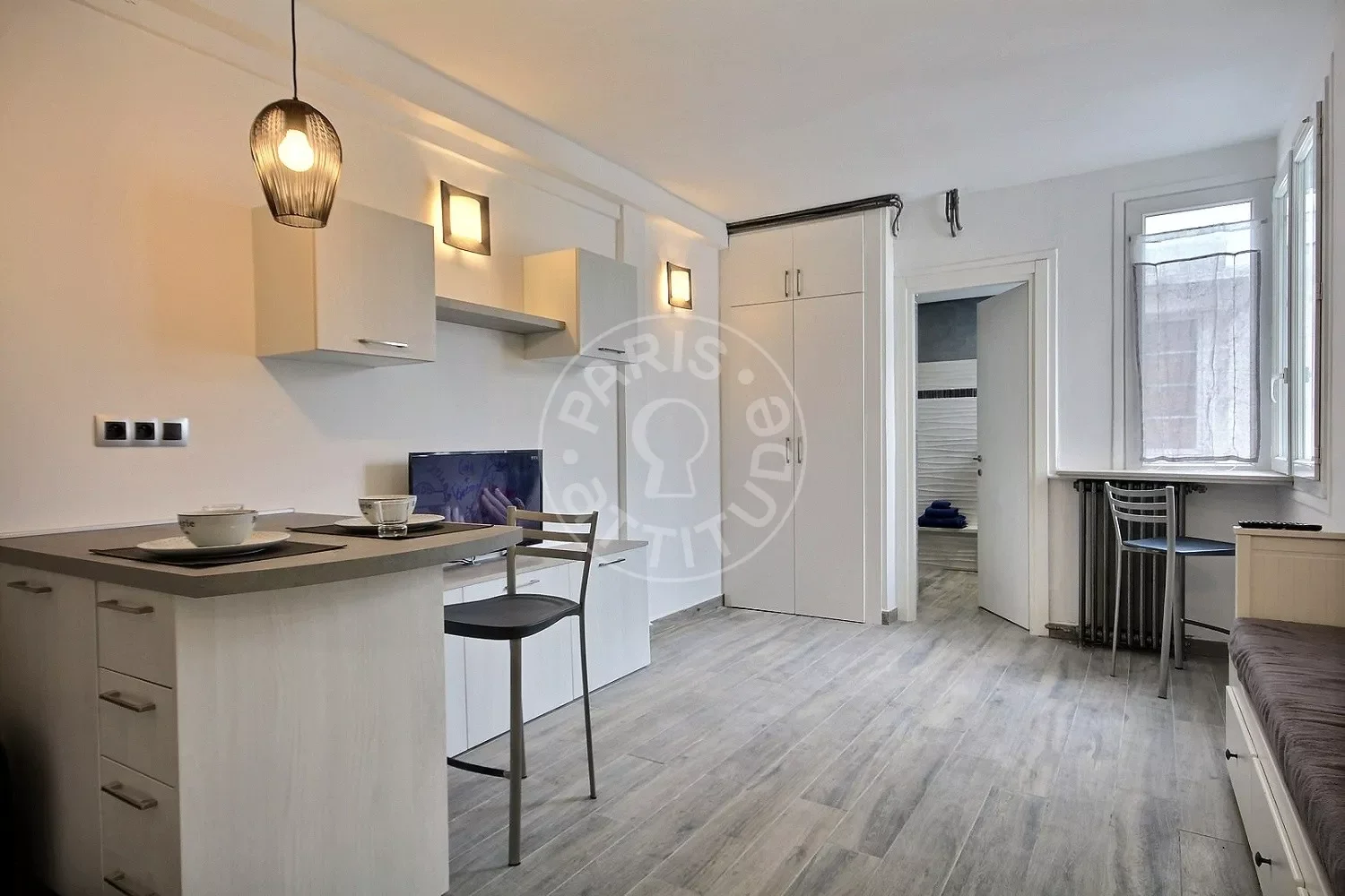 Appartement Rue Jean-Jacques Rousseau à Paris