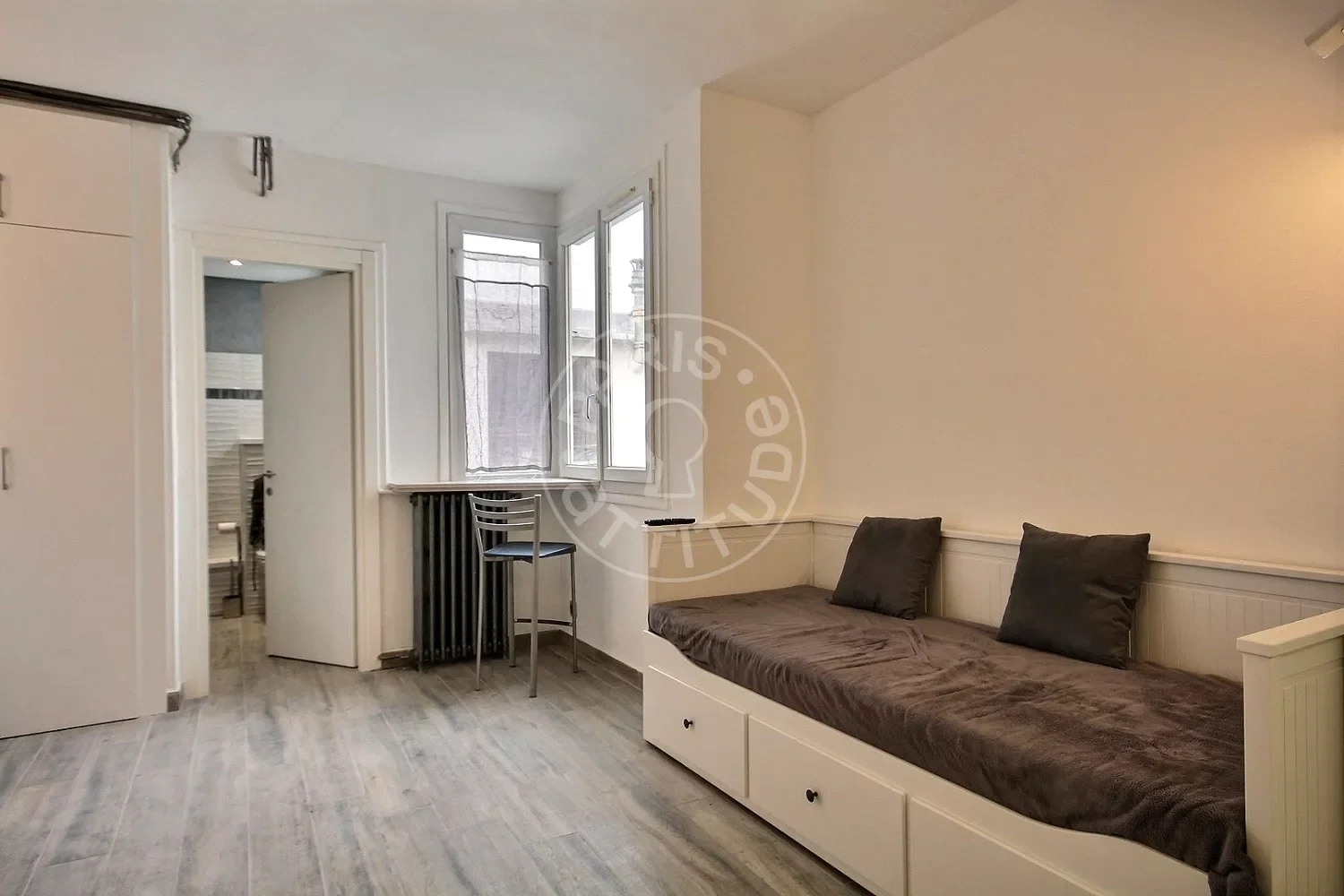 Appartement Rue Jean-Jacques Rousseau à Paris