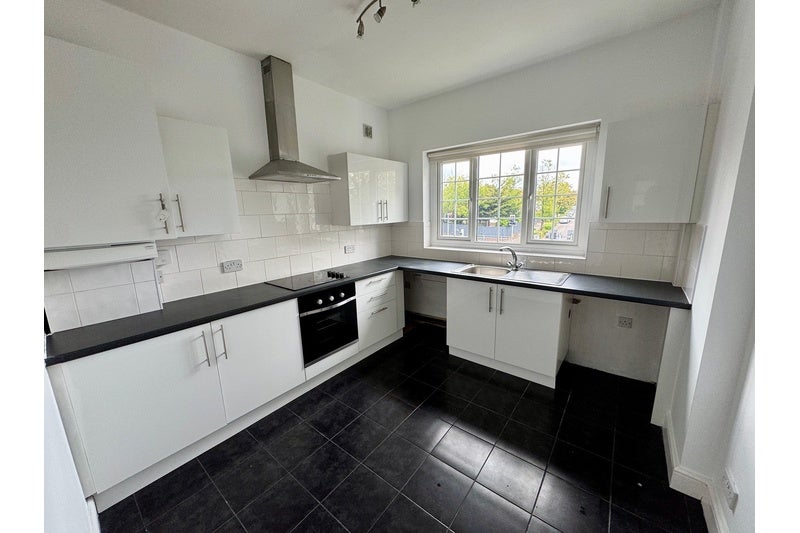Flat The Ridgeway in Southend-on-Sea