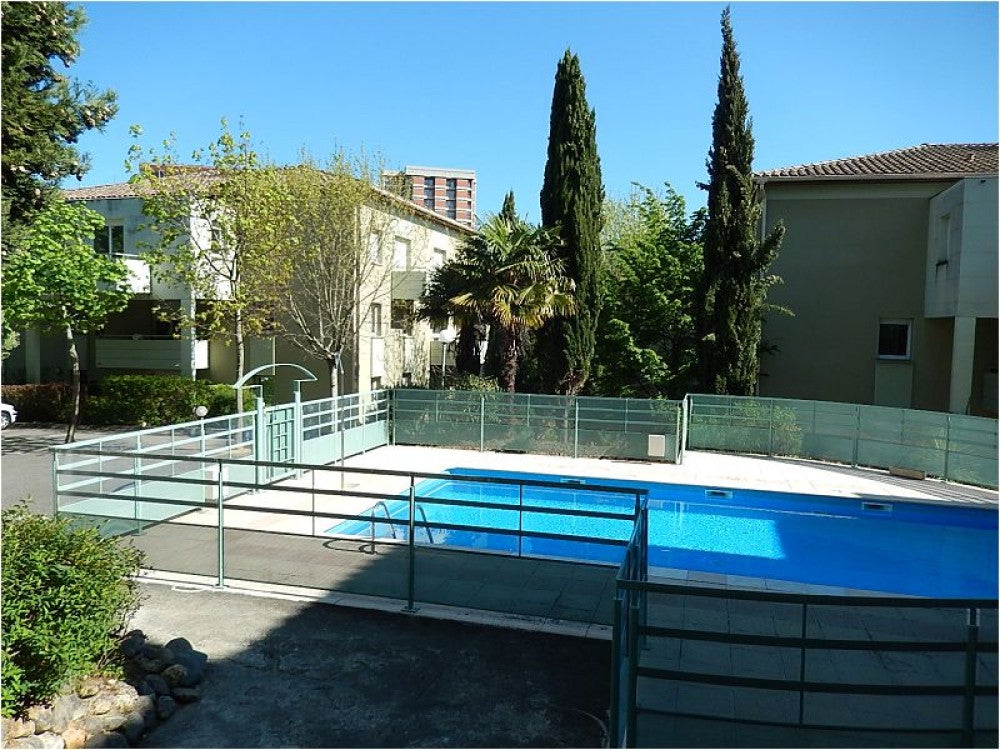 Flat Rue Jeanne Marvig in Toulouse