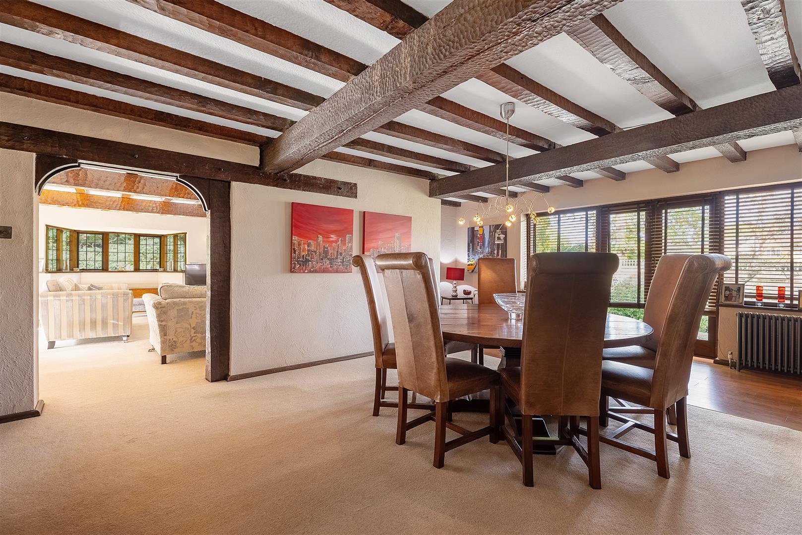 House Oakwood Close in London