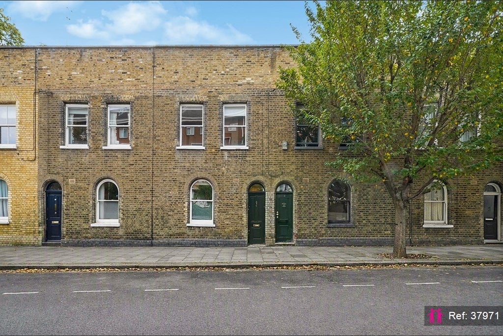 House Cadiz Street in Greater London