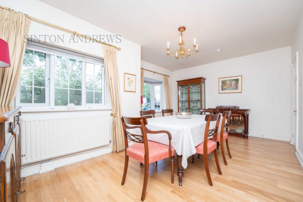 House Perivale Lane in Greater London