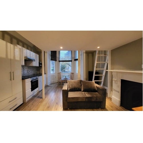Flat Colville Terrace in Greater London