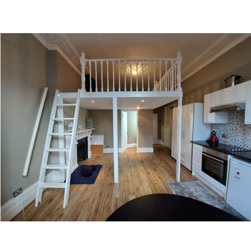 Flat Colville Terrace in Greater London