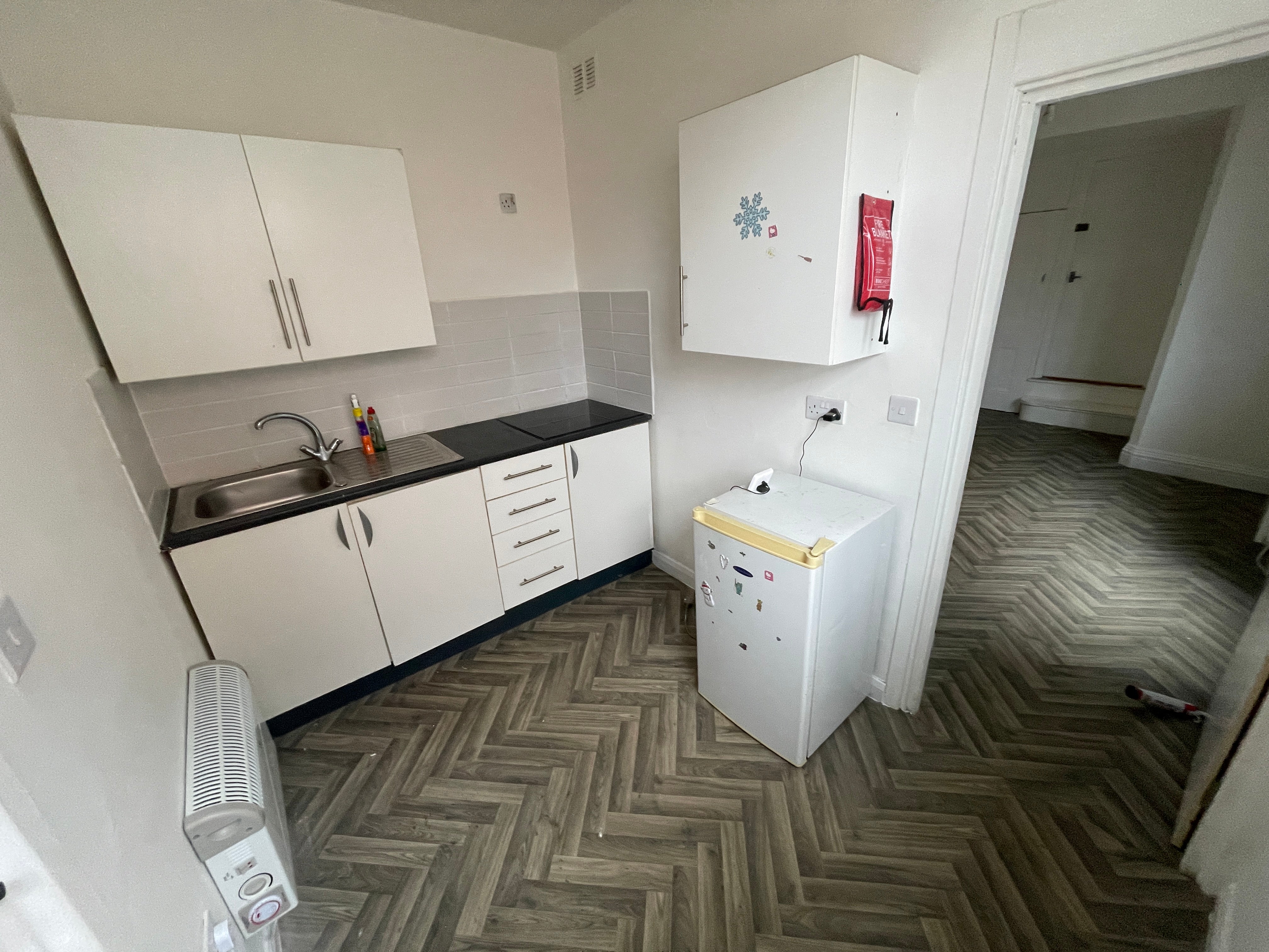 Flat Ashburnham Road in Luton