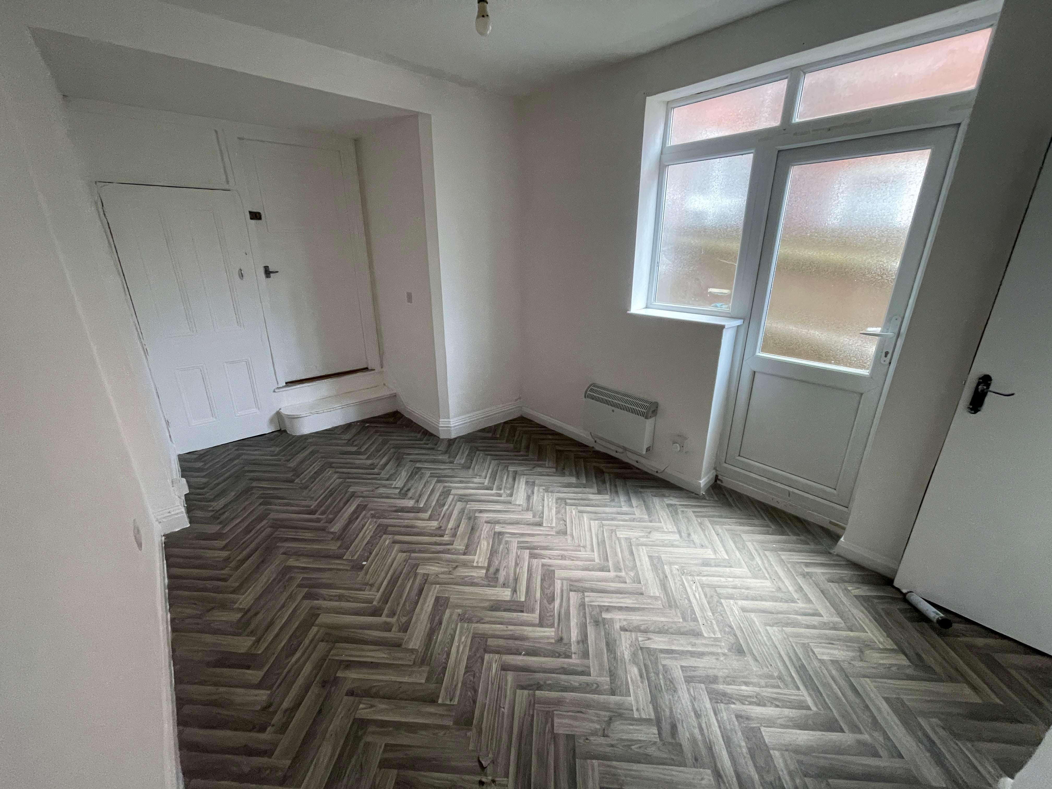 Flat Ashburnham Road in Luton