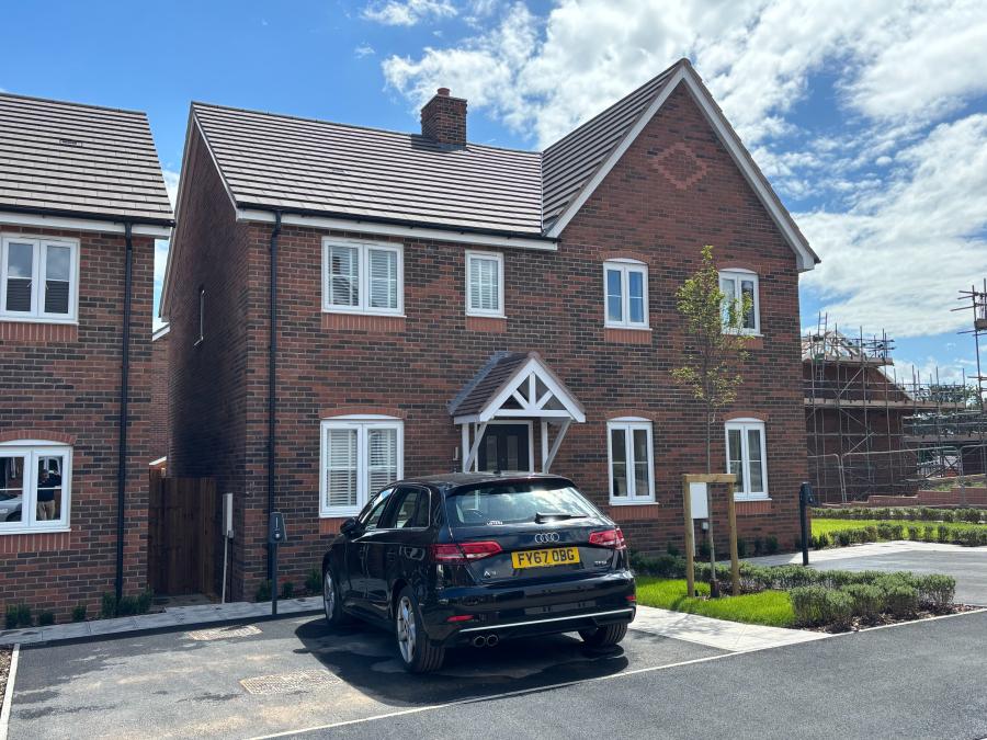 House Grove Way in Malvern Hills