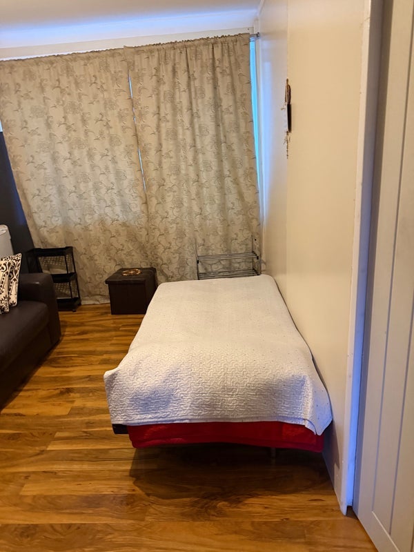 Room Keeton's Road in Greater London