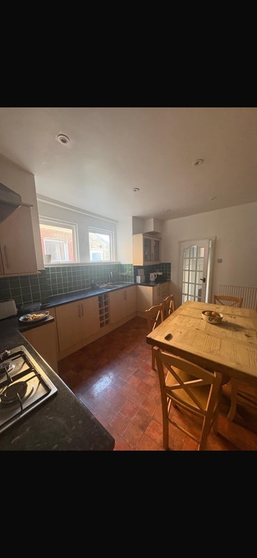 Room Coverton Road in Greater London
