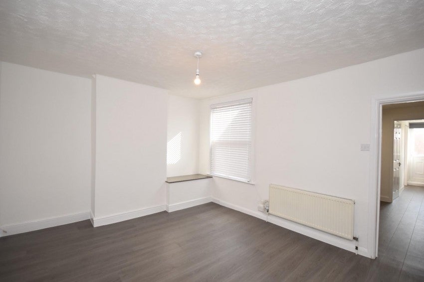 Flat Abington Avenue in Northampton