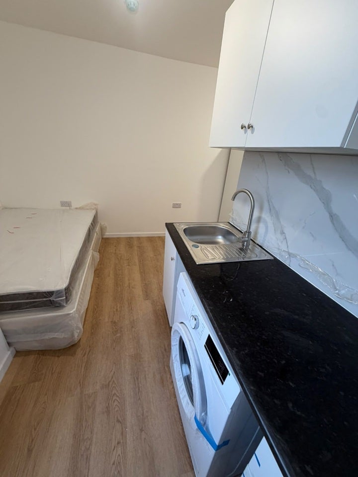Flat London Road in Greater London