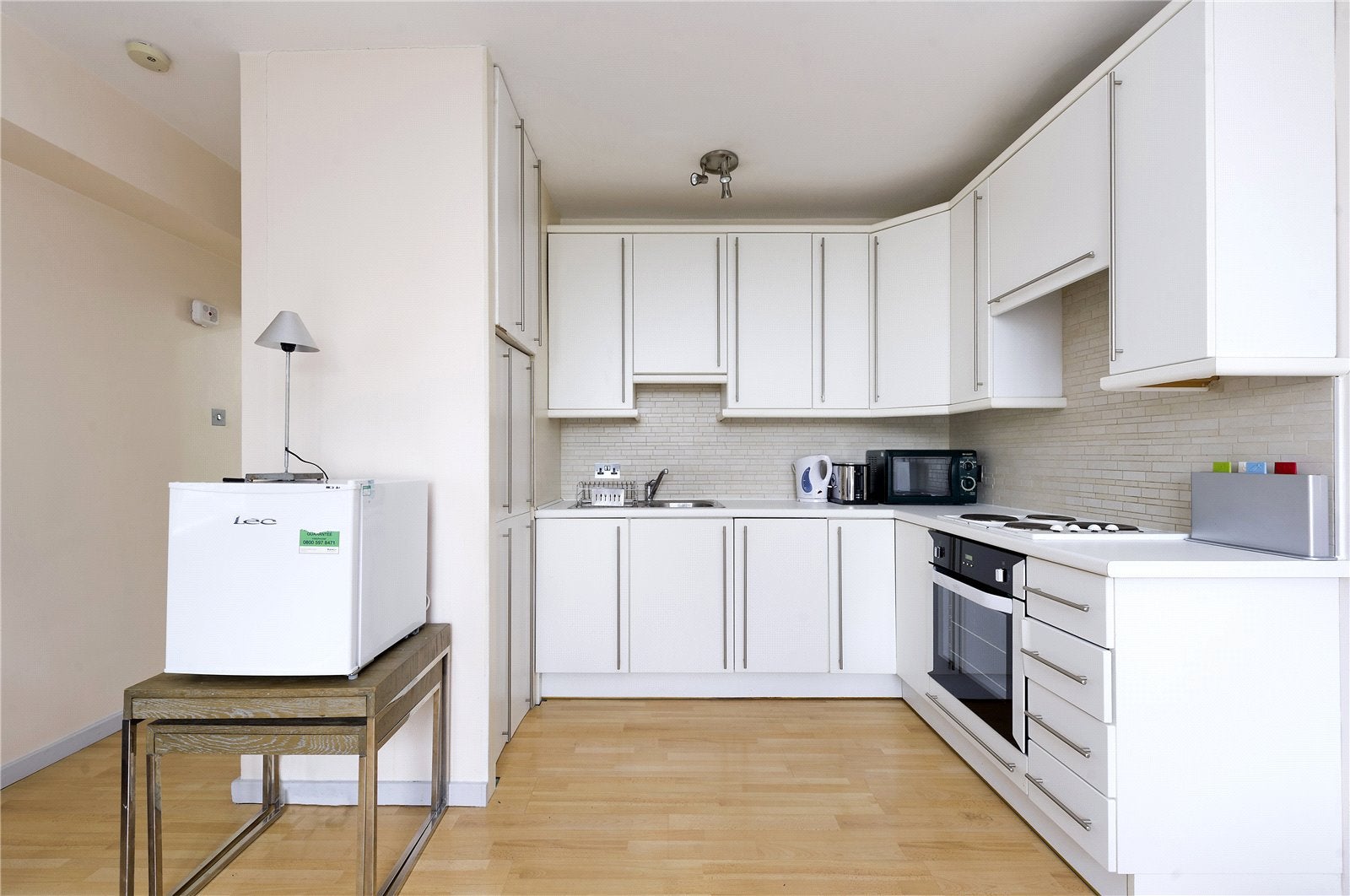 Flat Earl's Court Road in Greater London