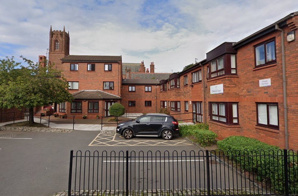 Flat Glover Place in Bootle