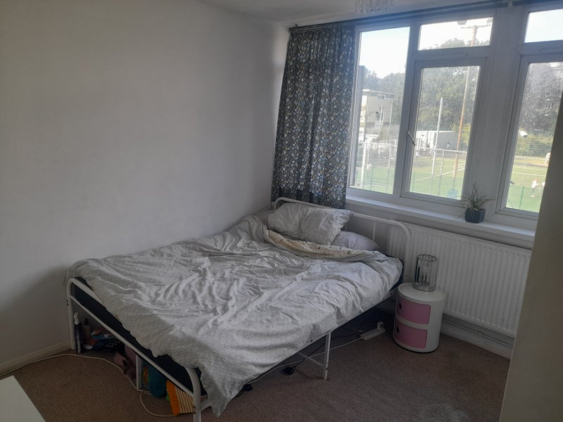 Room Carey Gardens in Greater London
