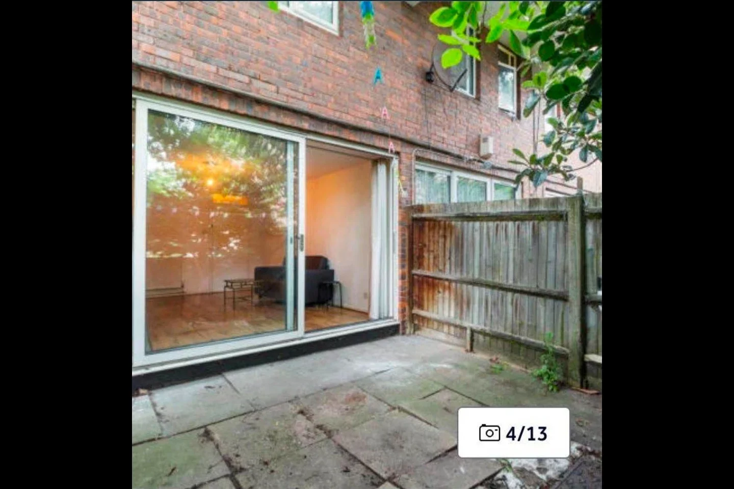 Flat Holland Walk in Greater London