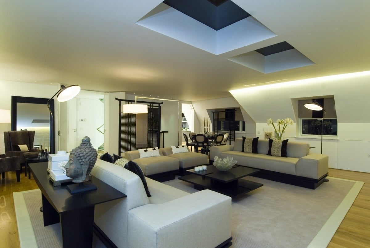 Flat Boydell Court in Greater London