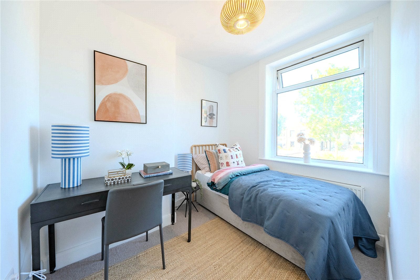 Flat Greenside Grove in Leeds