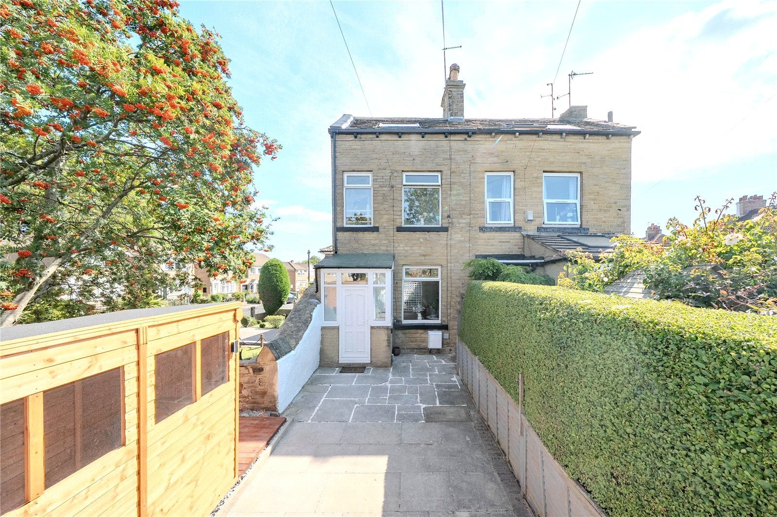 Flat Greenside Grove in Leeds