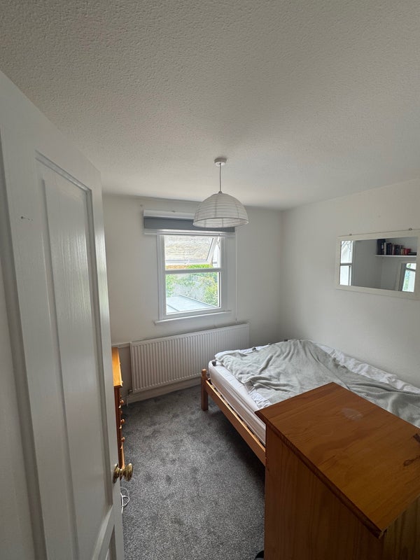 Room Lancaster Road in Greater London