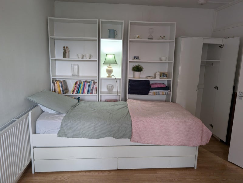 Flat Purcell Street in Greater London