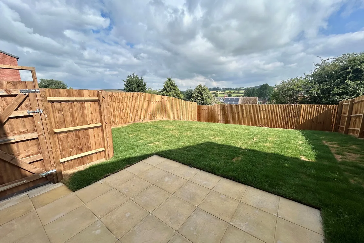 House Garden Road in Broxtowe