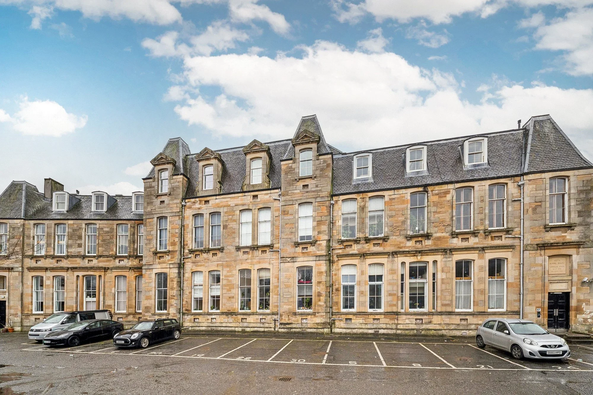 Flat Giles Street in City of Edinburgh
